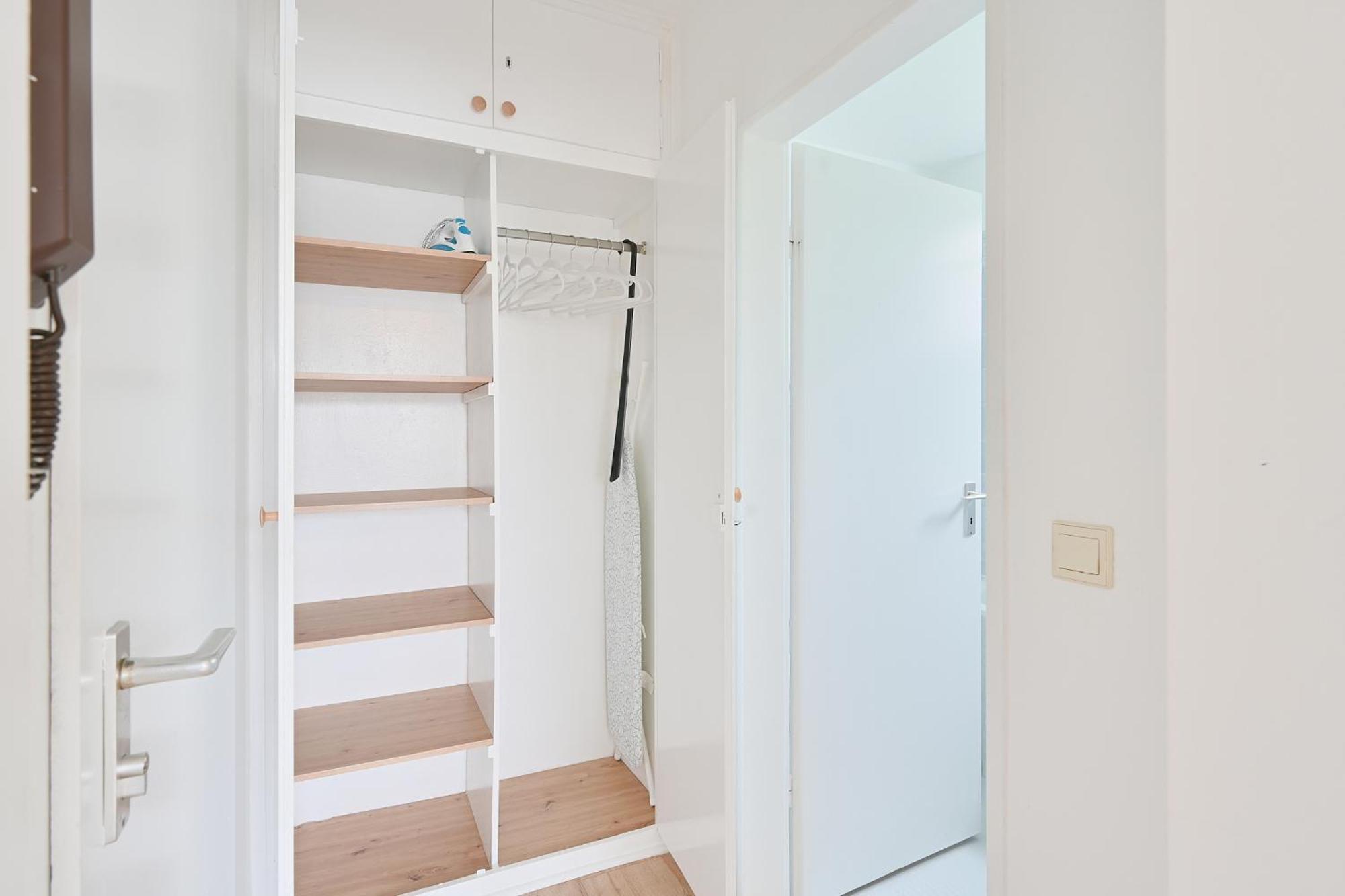 Beautiful And Stylish 1-Bedroom With Kitchen And King Size Bed วุปปาทัล ภายนอก รูปภาพ